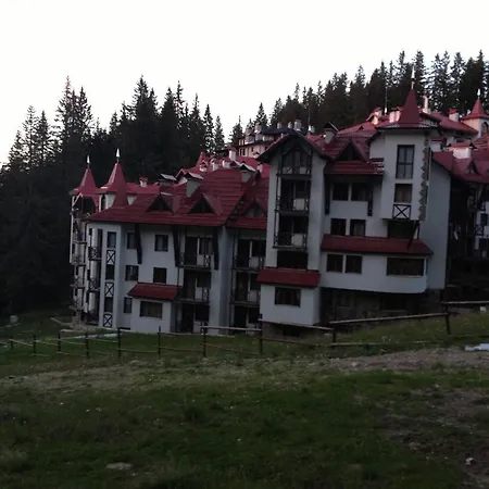 Apartment In Castle Complex *